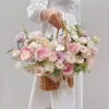 蝶花飞舞 · 康乃馨玫瑰手提花篮 蝶花飞舞 · 康乃馨玫瑰手提花篮