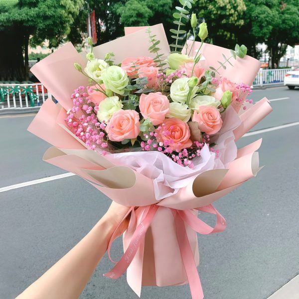 纯洁高贵 · 粉玫瑰混搭花束 11 Pink Roses Mixed Bouquet - Elegant Floral Gift for Any Occasion