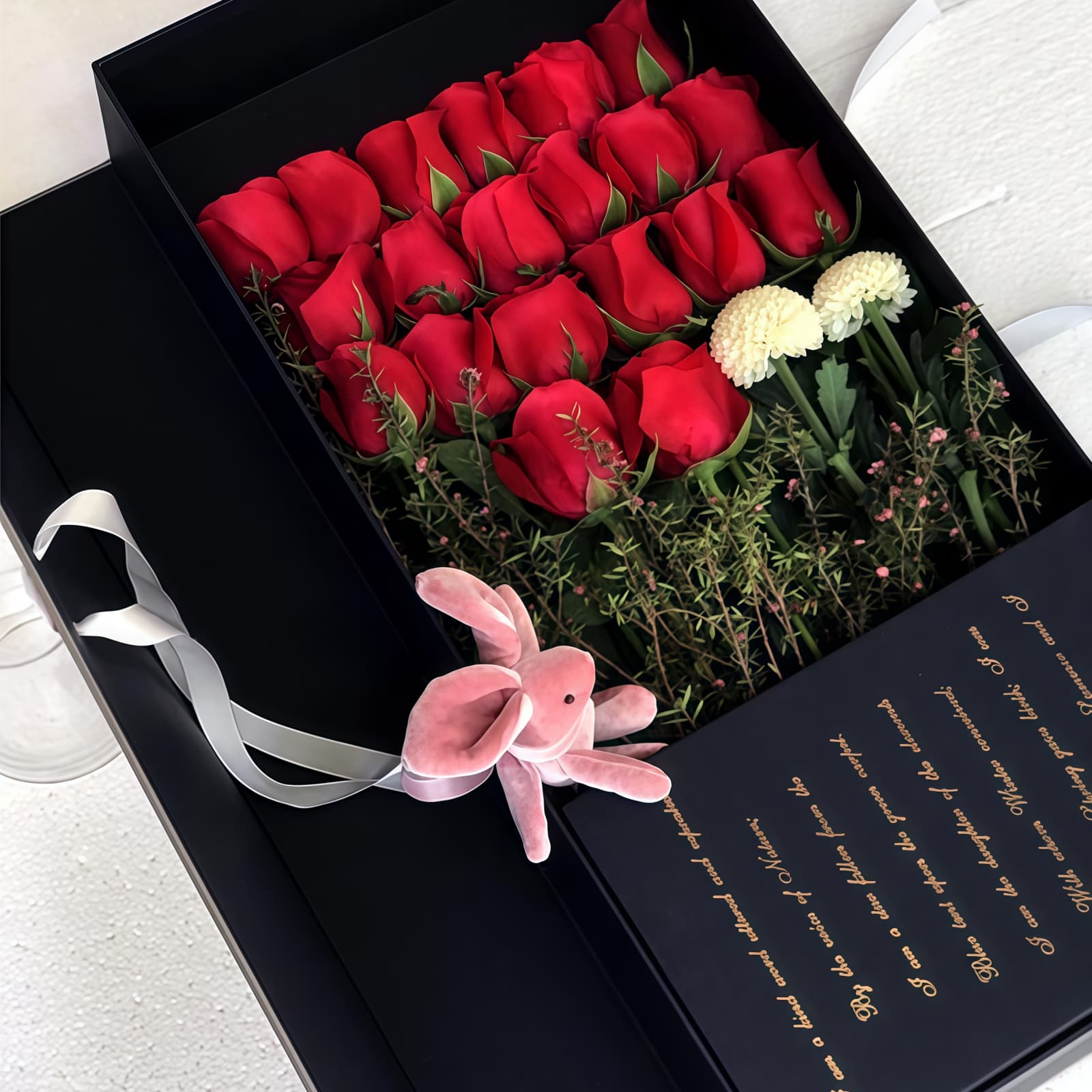 怦然心动 · 玫瑰与乒乓球、许愿兔 20 Roses Bouquet - Playful Delight | Romantic Gift with Whimsical Touches - 3