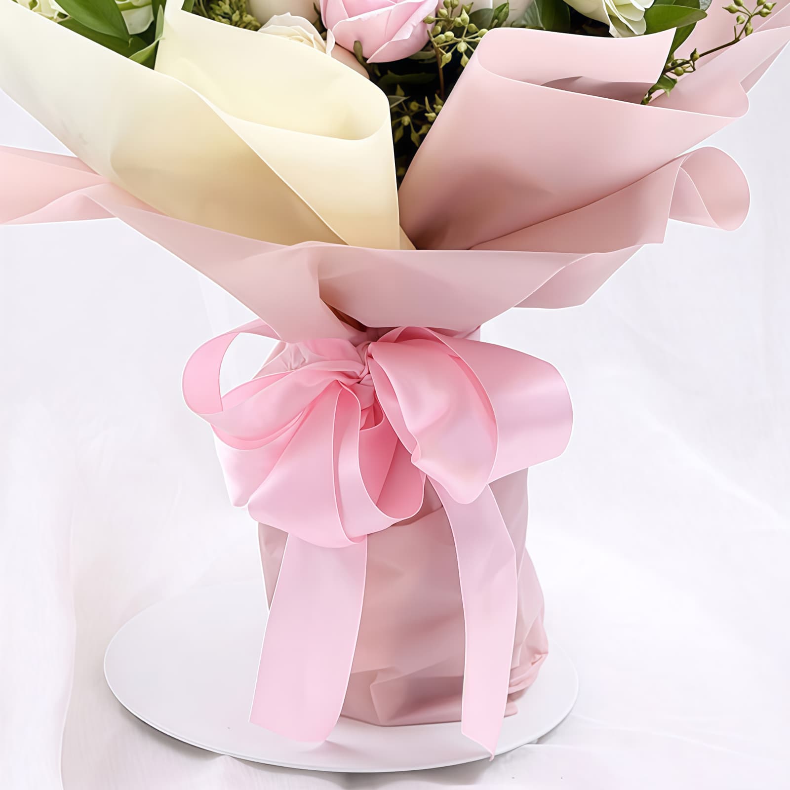 你的世界 · 粉佳人与粉雪山玫瑰混搭 12 Mixed Pink Roses Bouquet | Romantic Floral Gift for Any Occasion - 3