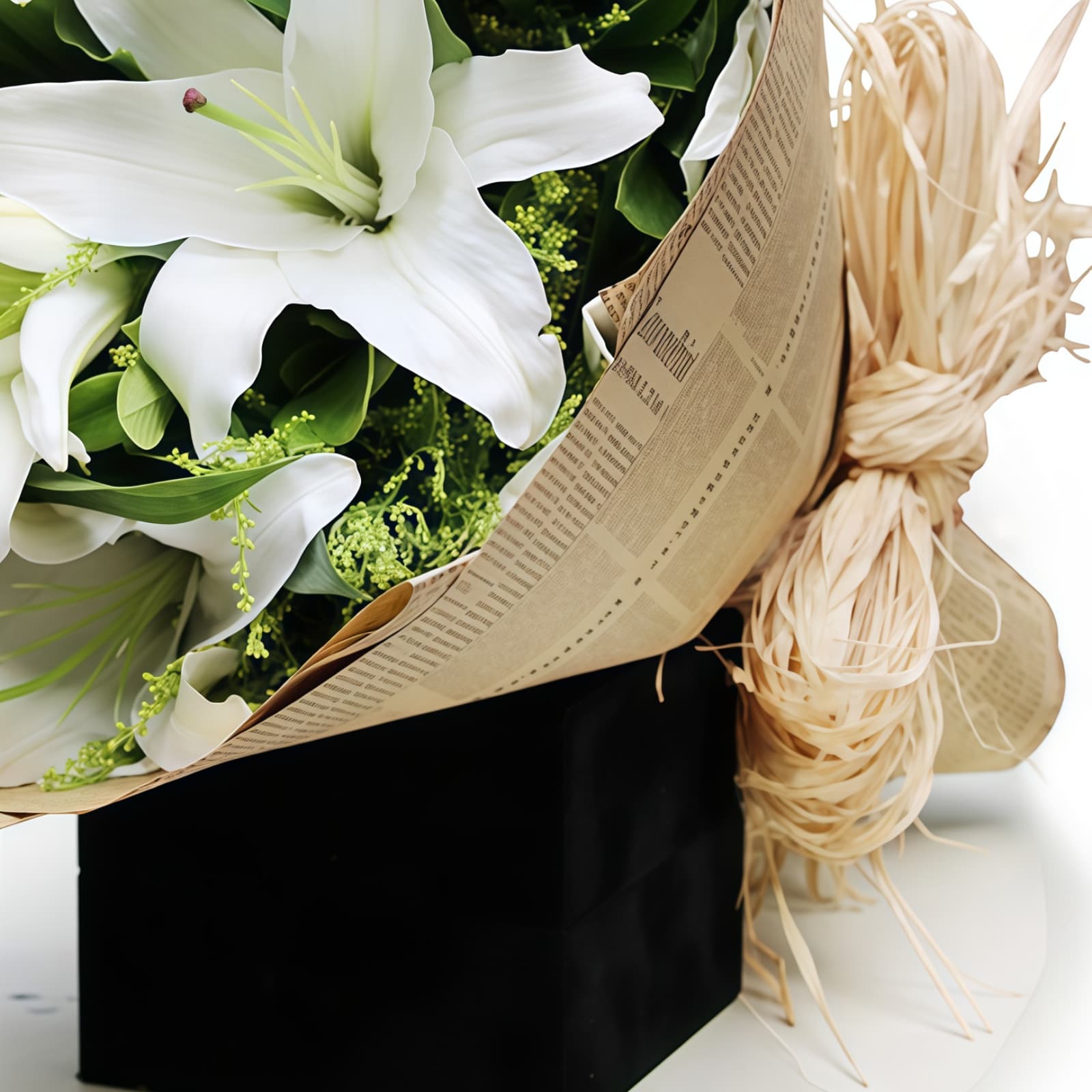 幸福永远 · 白百合与黄莺花束 19 White Lilies Bouquet - Eternal Happiness & Elegant Floral Gift - 3