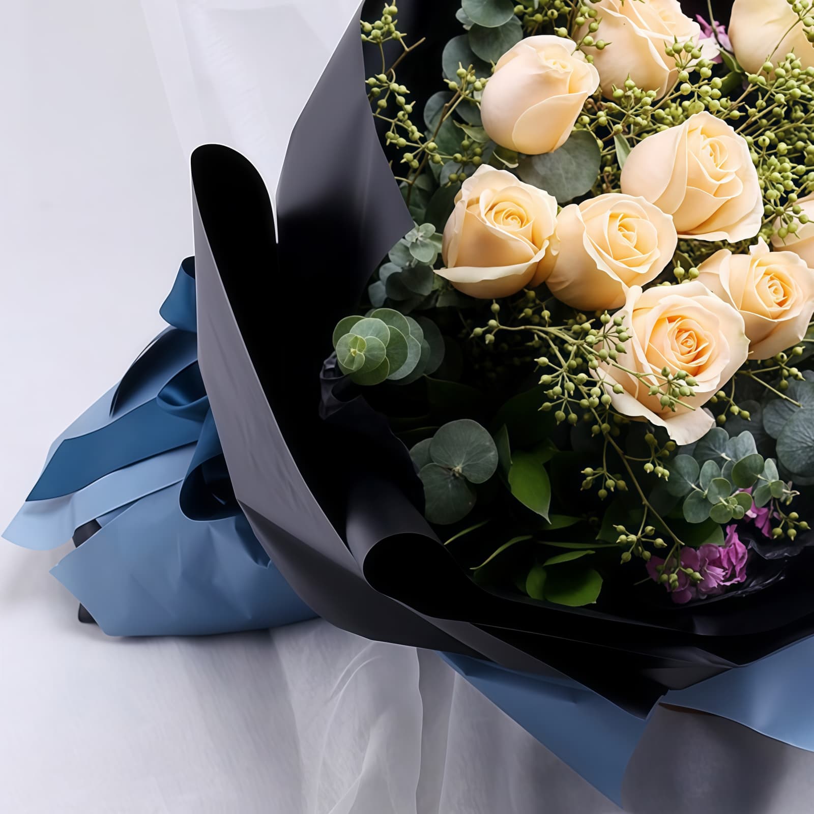 花和阳光 · 香槟玫瑰与相思梅 11 Champagne Roses Bouquet - Sunny Serenity | Elegant Floral Gift - 3