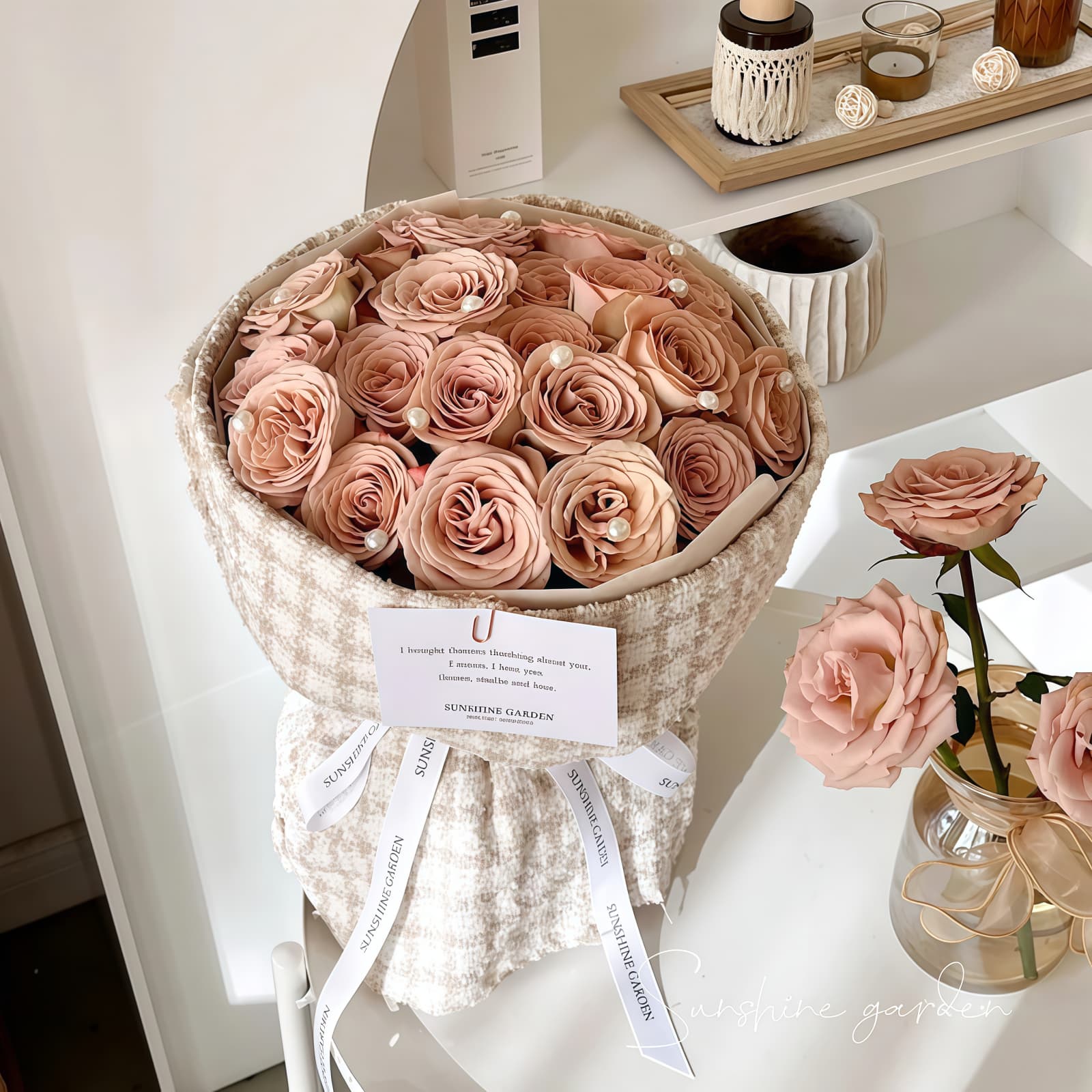 19 Cappuccino Roses Bouquet – Vintage Elegance 19 Cappuccino Roses Bouquet | Elegant Vintage Floral Gift