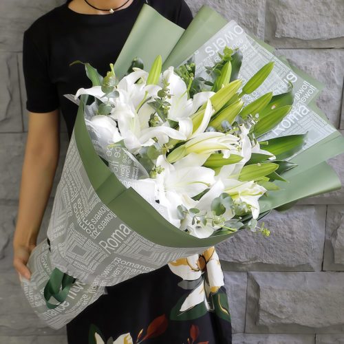 19 White Lilies Bouquet – Pure Grace Elegant White Lilies Bouquet | Fresh Floral Arrangement for All Occasions