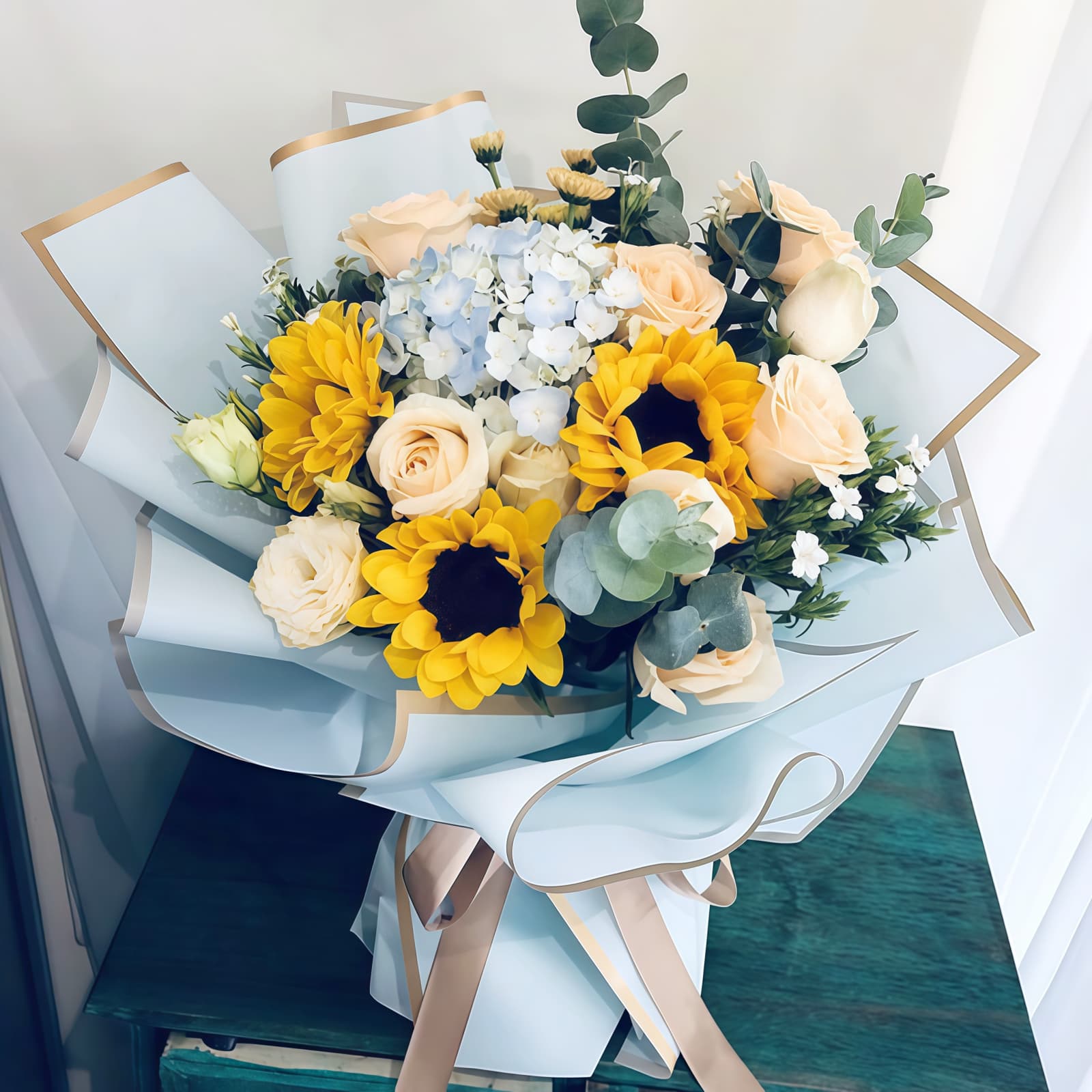 14 Mixed Flower Bouquet - Radiant Joy | Sunflowers & Champagne Roses