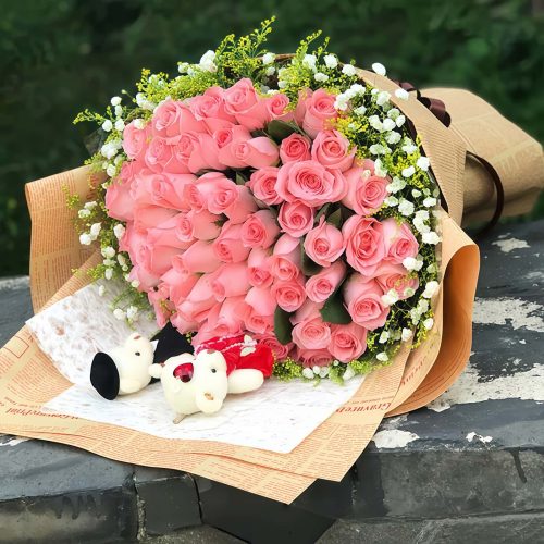 我只在乎你 · 52朵戴安娜粉玫瑰含玩偶 52 Diana Pink Roses Bouquet with 2 Dolls | Romantic Gift for Her