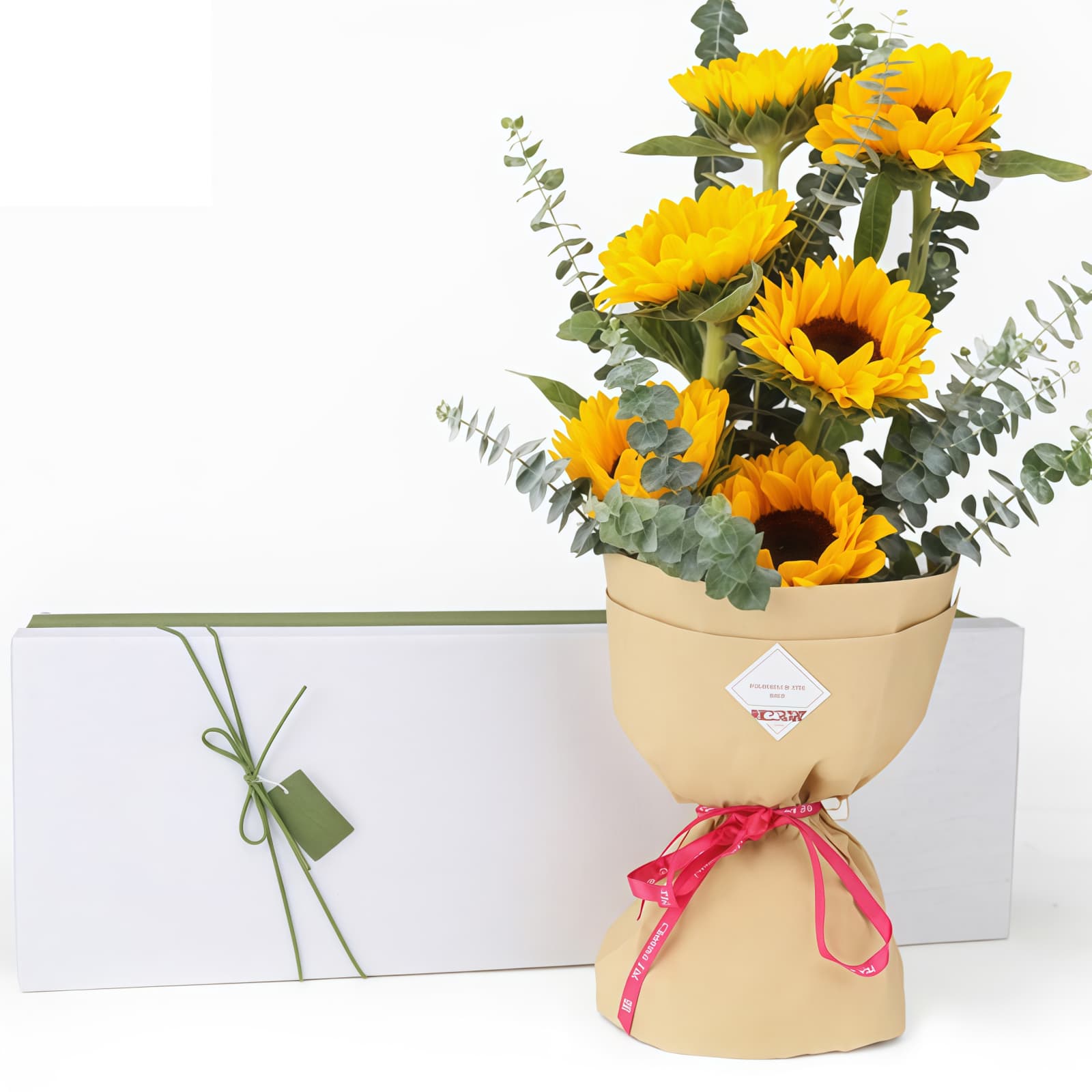 手捧幸福 · 向日葵与尤加利叶手捧花 6 Sunflowers Bouquet - Sunny Joy | Vibrant Floral Gift - 3
