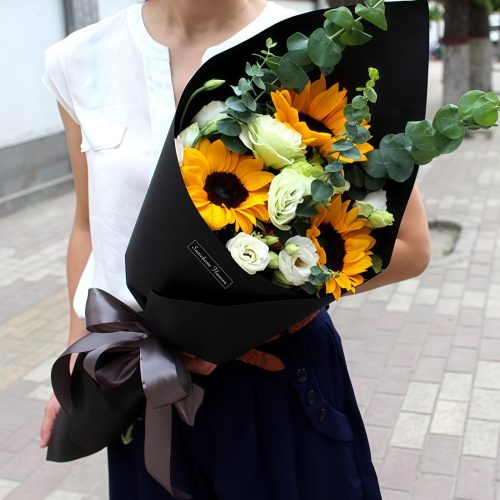 初心 · 向日葵与洋桔梗花束 3 Sunflowers and Green Eustoma Bouquet - Morning Radiance
