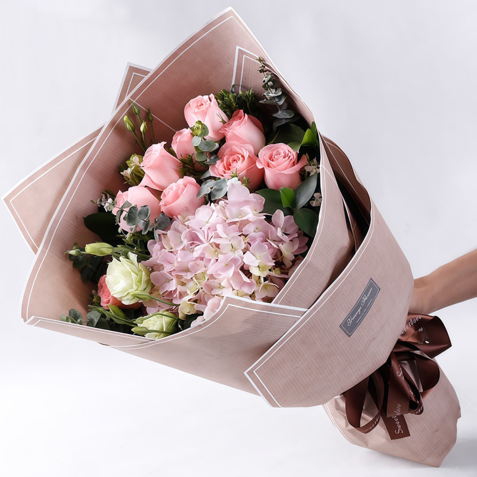 粉色恋人 · 粉玫瑰与绣球花束 Blushing Romance: 11 Pink Roses & Hydrangea Bouquet - 4