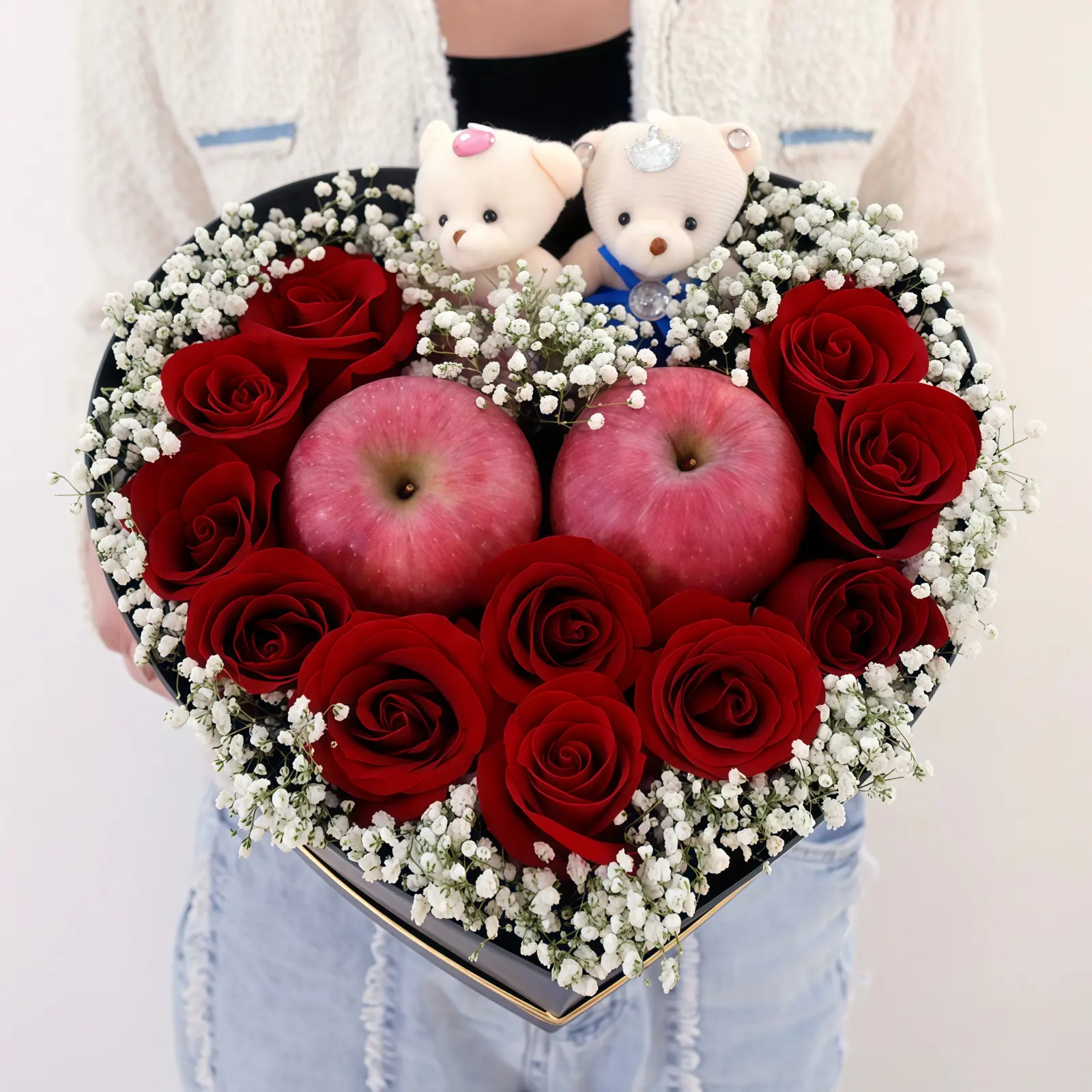 在等雪花 · 苹果与玫瑰礼盒 11 Red Rose & Apple Heart Gift Box | Winter Glow Floral Arrangement