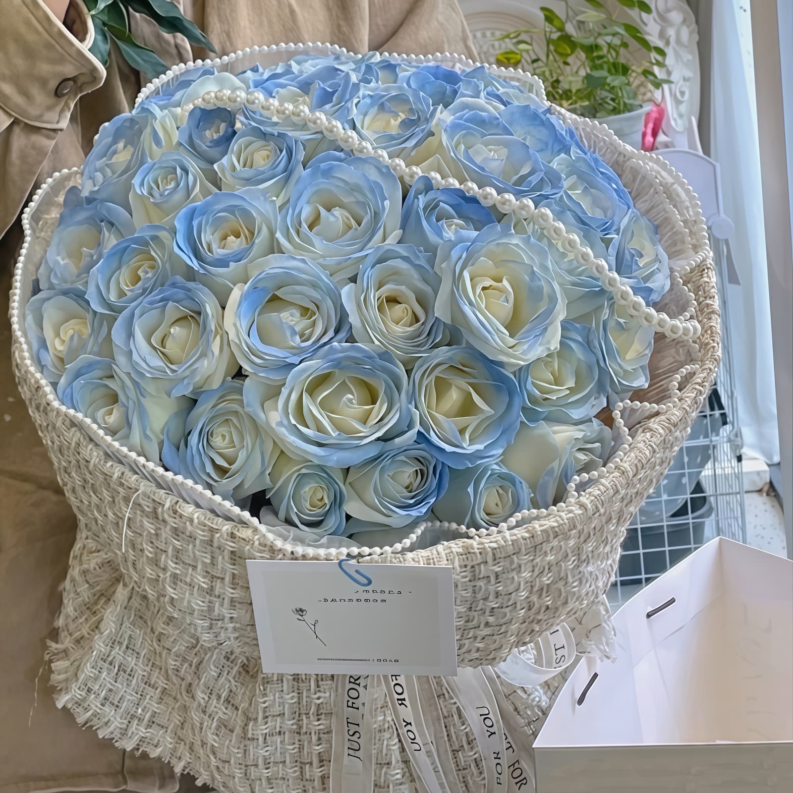 缱绻柔情 · 碎冰蓝花束