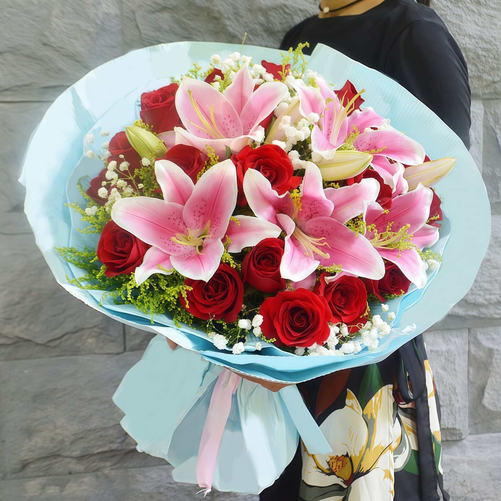 16 Red Roses and 3 Lilies Bouquet – Vibrant Joy 16 Red Roses and 3 Lilies Bouquet - Elegant Romantic Floral Gift
