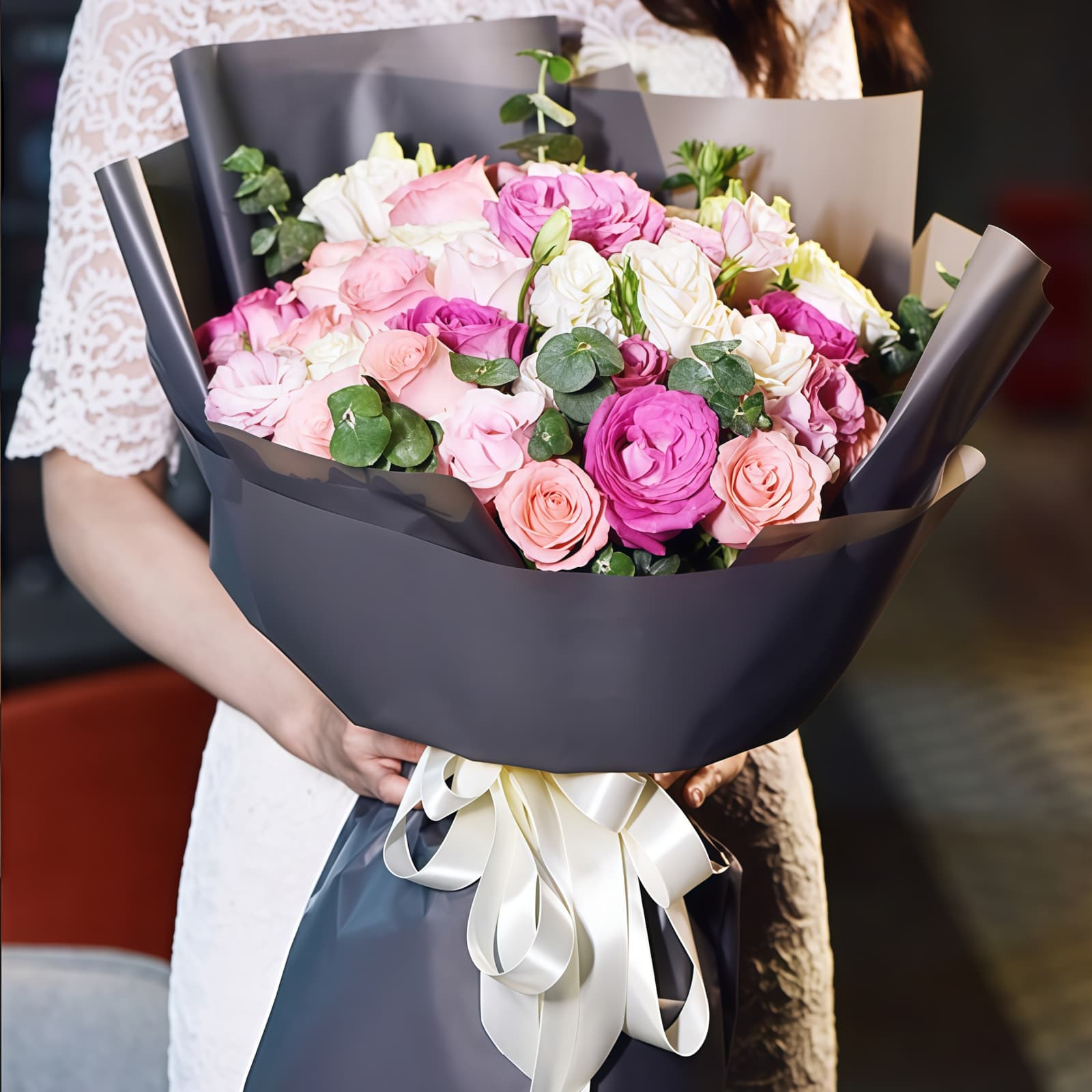 33 Stems Mixed Roses & Tulips Bouquet – Vibrant Season – 1 33 Stems Mixed Roses & Tulips Bouquet | Vibrant Season Floral Arrangement - 1