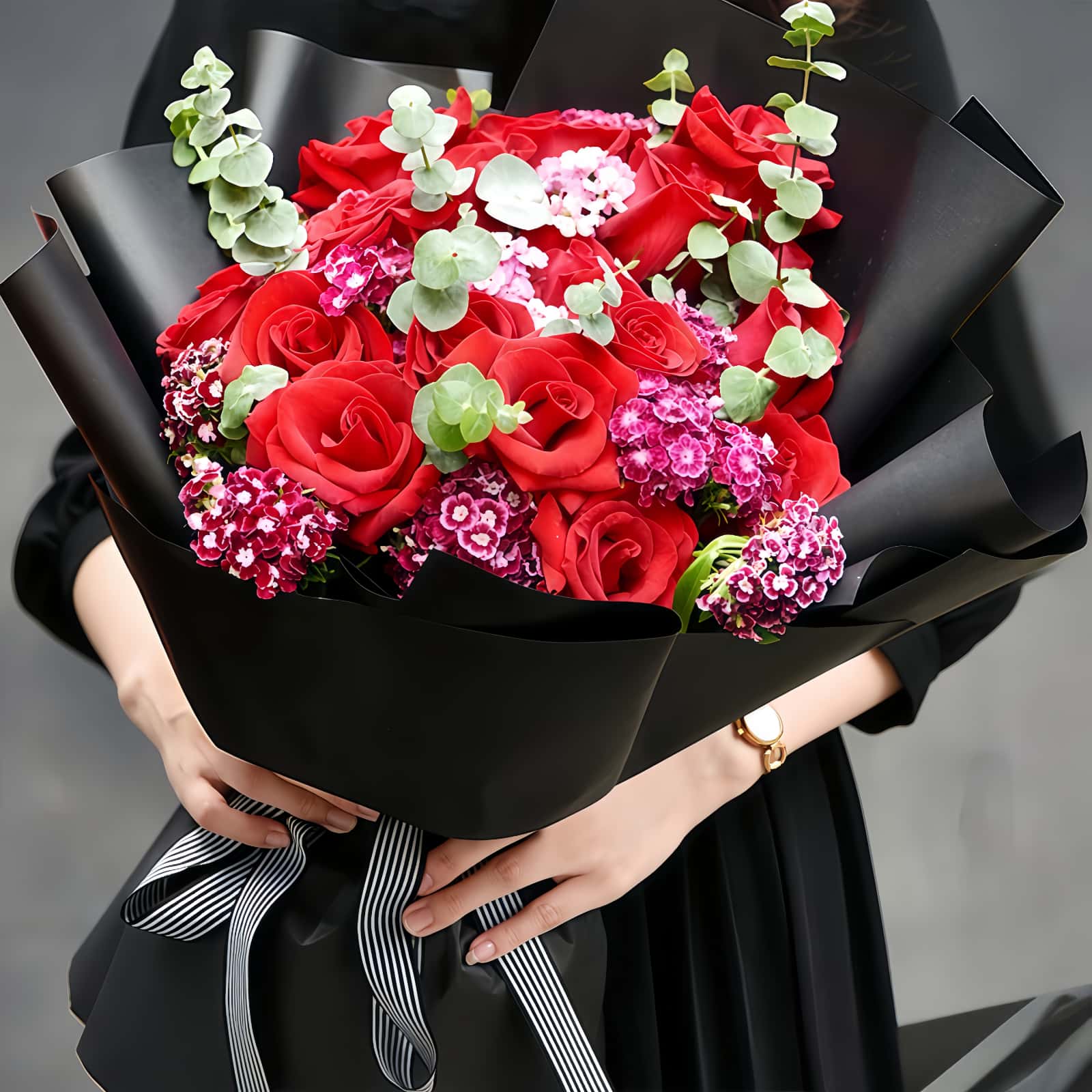 不变的承诺 · 红玫瑰与相思梅 19 Red Roses Bouquet - Endless Devotion | Premium Romantic Floral Gift - 2