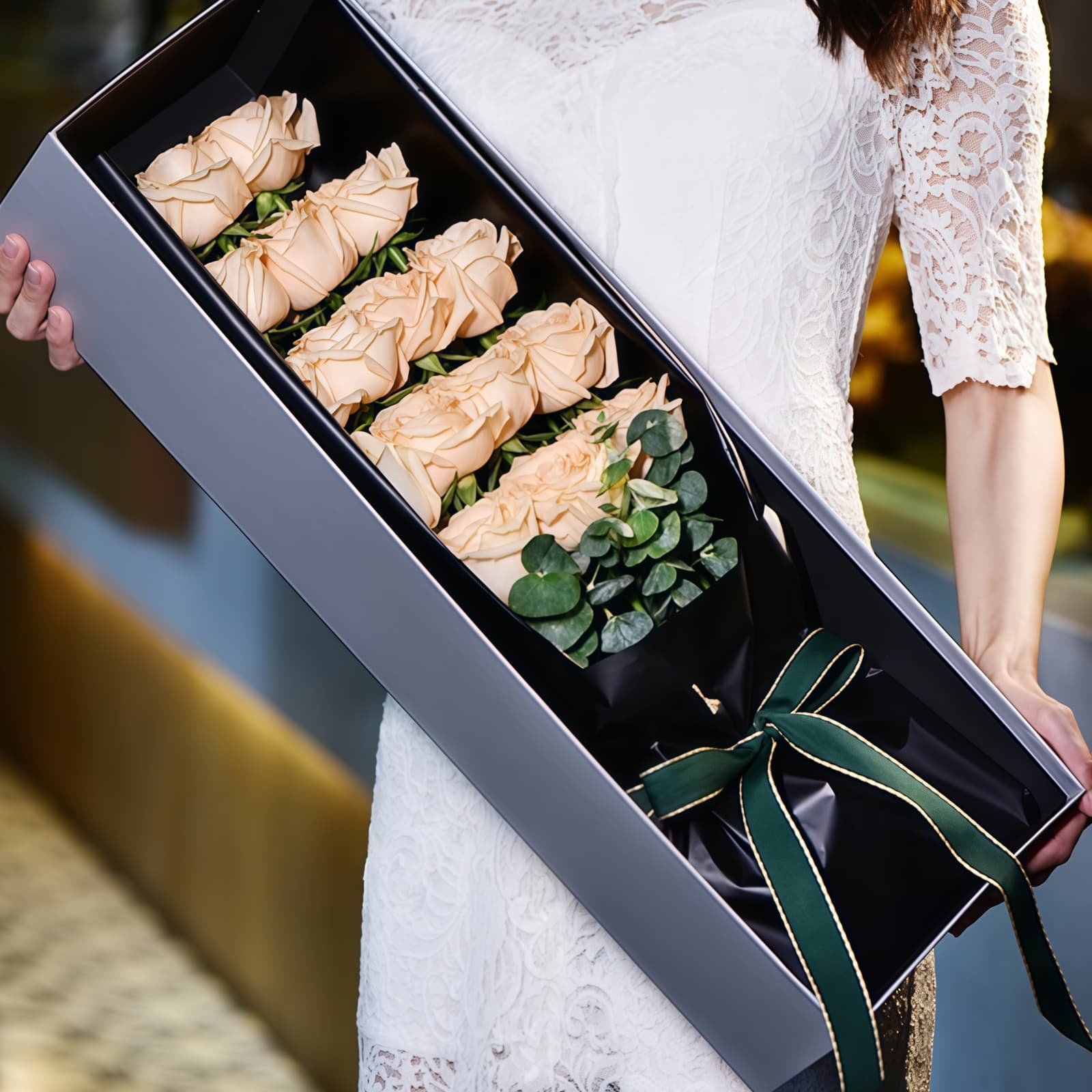 19 Champagne Roses in Gift Box - Elegant Floral Arrangement - 3