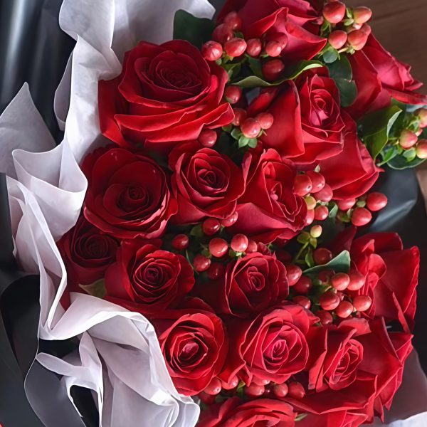 浓烈的爱 · 红玫瑰手捧花 19 Red Roses Bouquet - Deep Passion | Romantic Floral Gift - 4