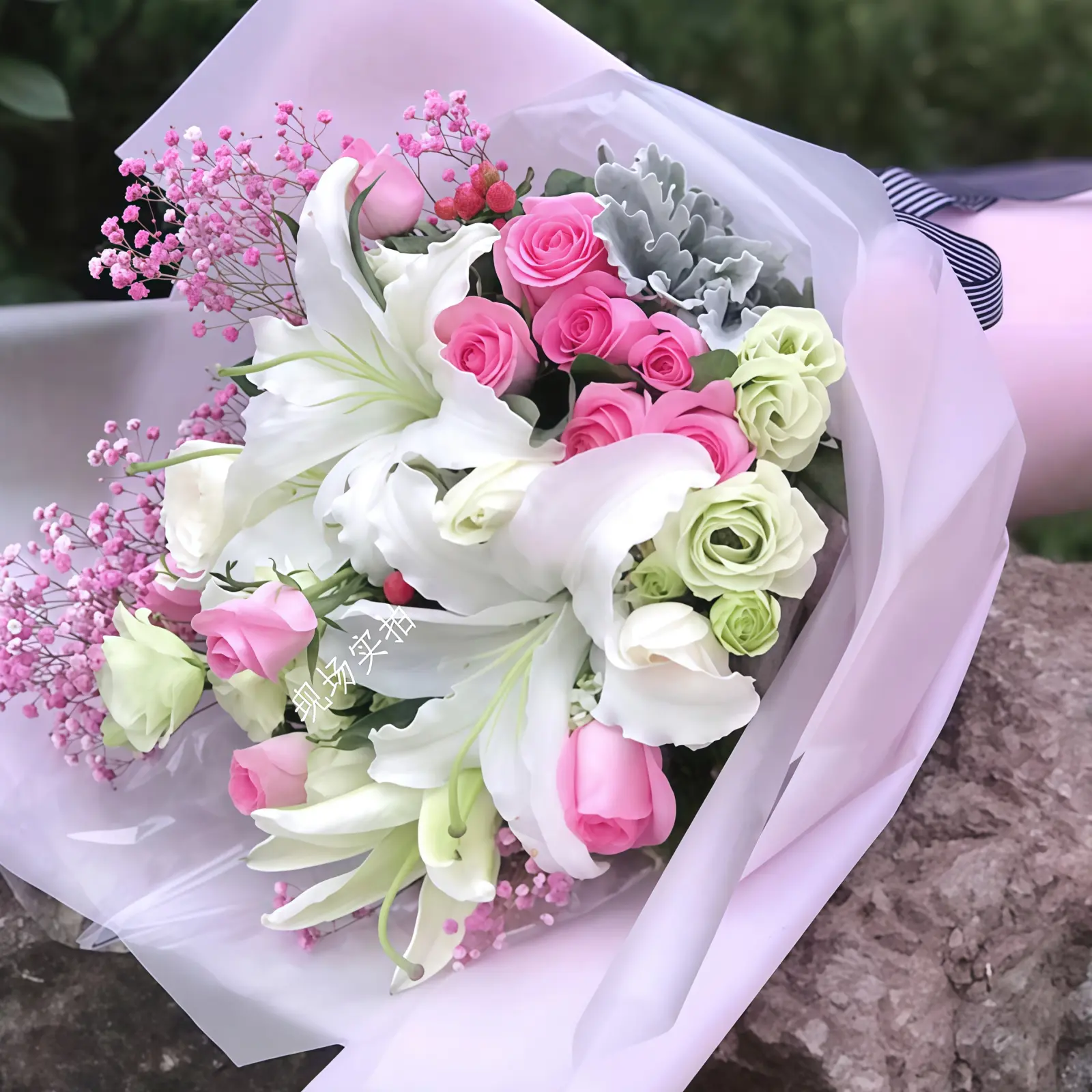 卿本佳丽 · 苏醒玫瑰与白百合 23 Roses and Lilies Bouquet - Soft Remembrance | Elegant Floral Gift - 2