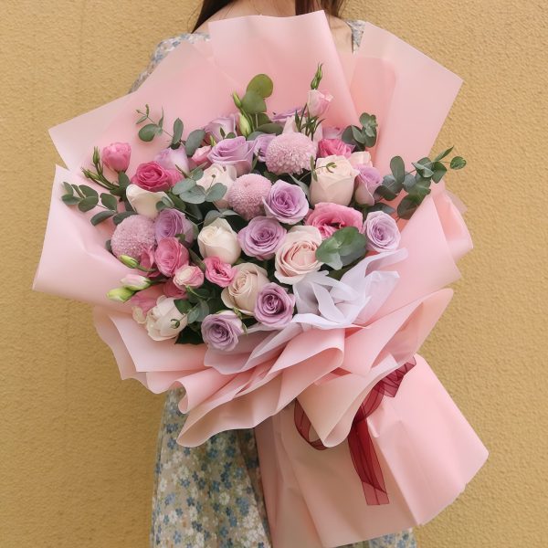21 Mixed Roses Bouquet - Vibrant Floral Elegance for Any Occasion