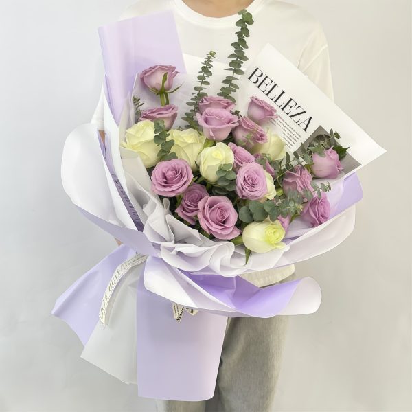 满眼星辰皆是你 · 紫玫瑰与白玫瑰花束 Celestial Love: 21 Purple & White Roses Bouquet