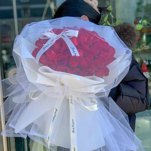 52 Red Roses Bouquet – True Romance 52 Red Roses Bouquet - True Romance | Luxurious Romantic Gift